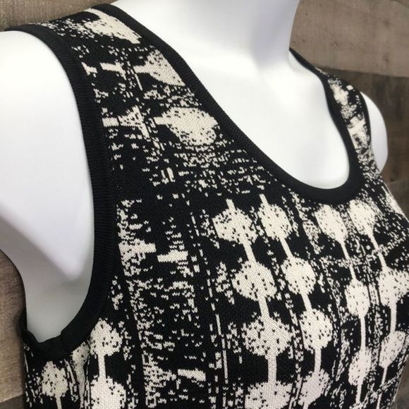 Carmen Marc Valvo Fit snd Flare Knit Skater Dress - Picture 3 of 10